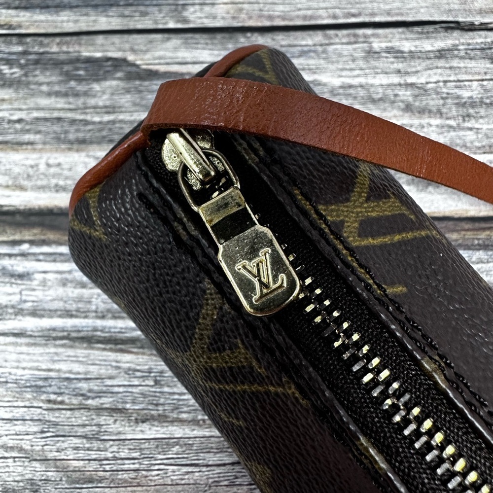 LOUIS VUITTON Trousse Ronde Monogram - Pouch Monogram Canvas EUC​​ - Picture 7 of 8
